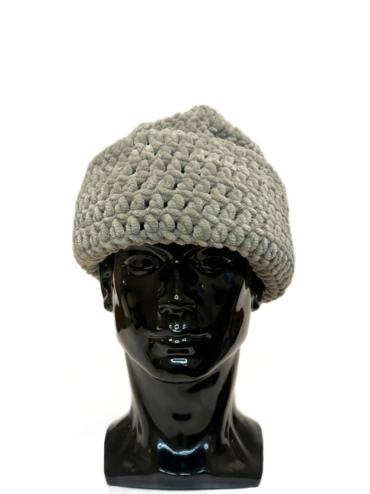 "WISPY OLIVE" MEGA BEANIE